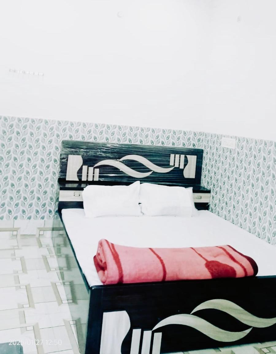 Nirmala Sadan Home Stay Ayodhya Dham Екстер'єр фото